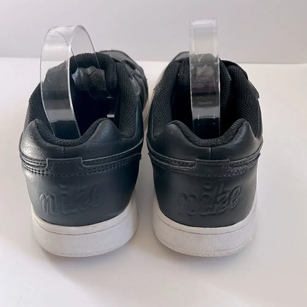 Womens NIKE Ebernon Low Sneakers Size 9